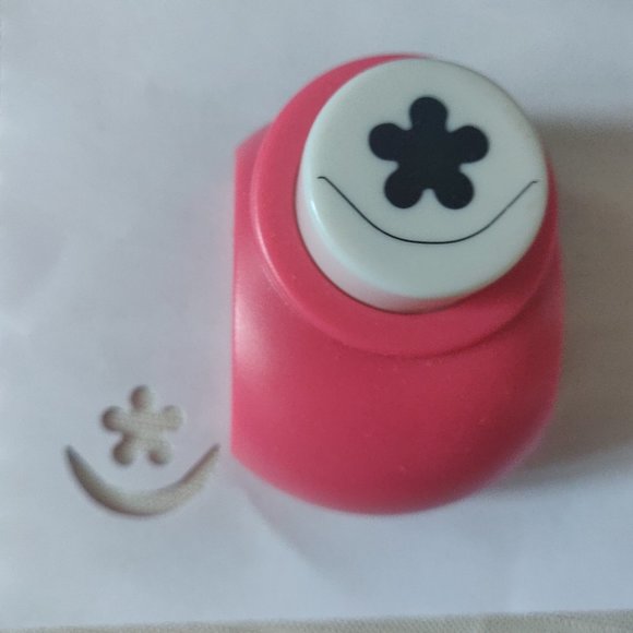 Small Paper Cut Punch Scrapbook Card Craft Cutter Stamp  - Flowers | Set of 4 - Picture 2 of 7